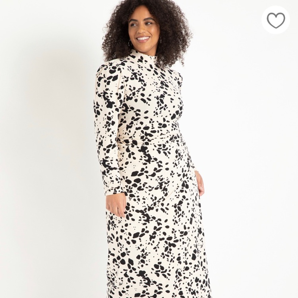 Spotted plus size statement dress